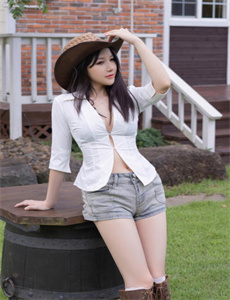 《莫小美》
